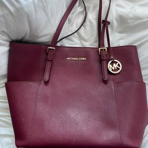 Micheal Kors Burgundy Tote Purse